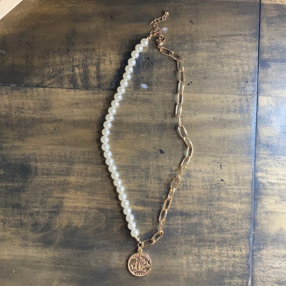 Tilly’s Pearl Coin Necklace